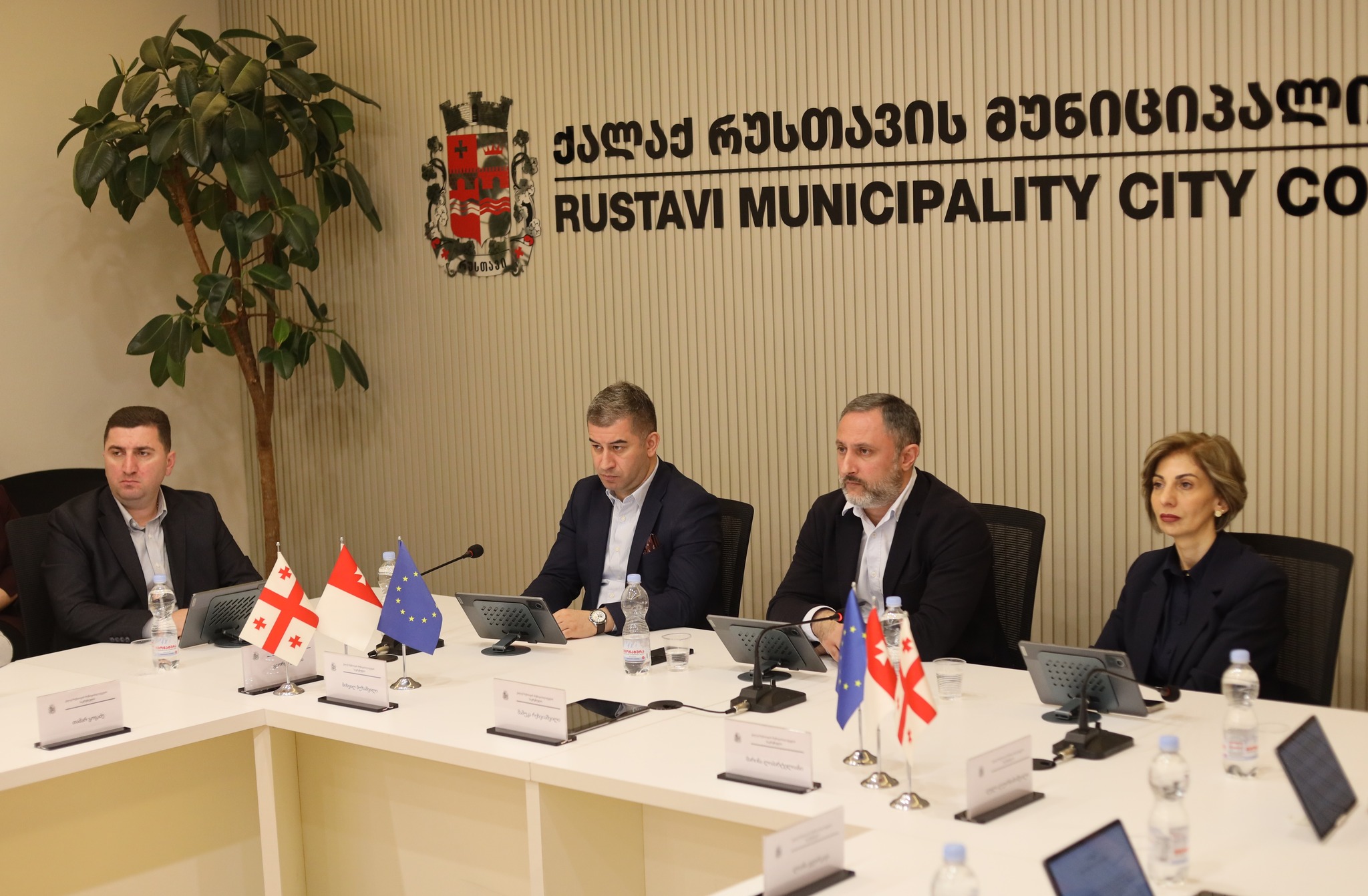 რუსთავის მერვე მოწვევის საკრებულოს მორიგი სხდომა გაიმართა
