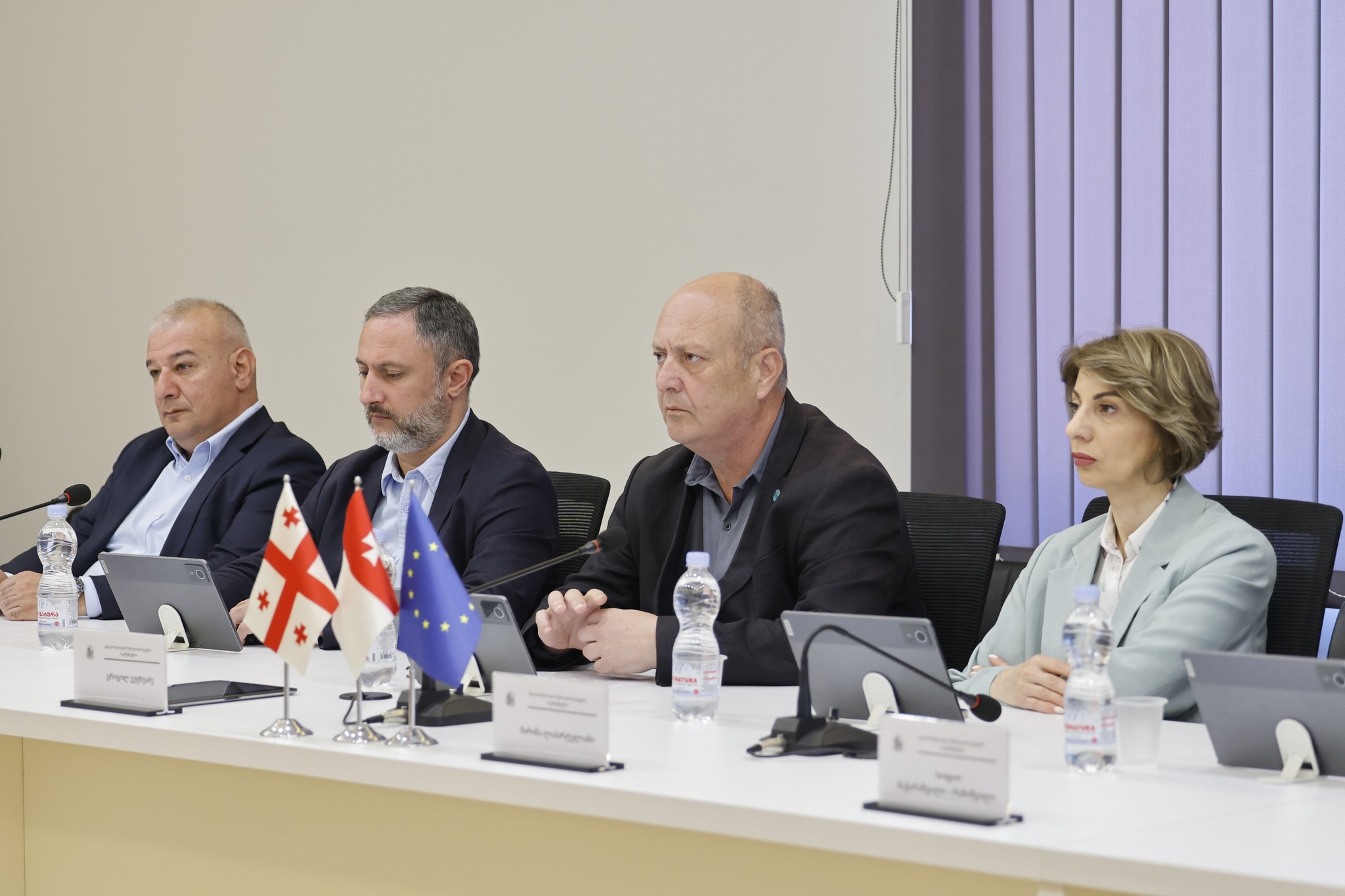 საფინანსო-საბიუჯეტო კომისიამ 2026 წლის ბიუჯეტში დაგეგმილ ცვლილებებზე იმსჯელა